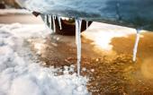 Erst recht bei Eiszapfen: Winterreifen sind Pflicht wenn es Winter wird